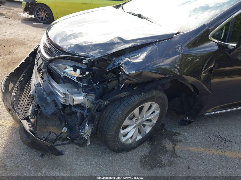 2017 Chrysler Pacifica Touring-L VIN: 2C4RC1BG9HR526708 Lot: 43007663