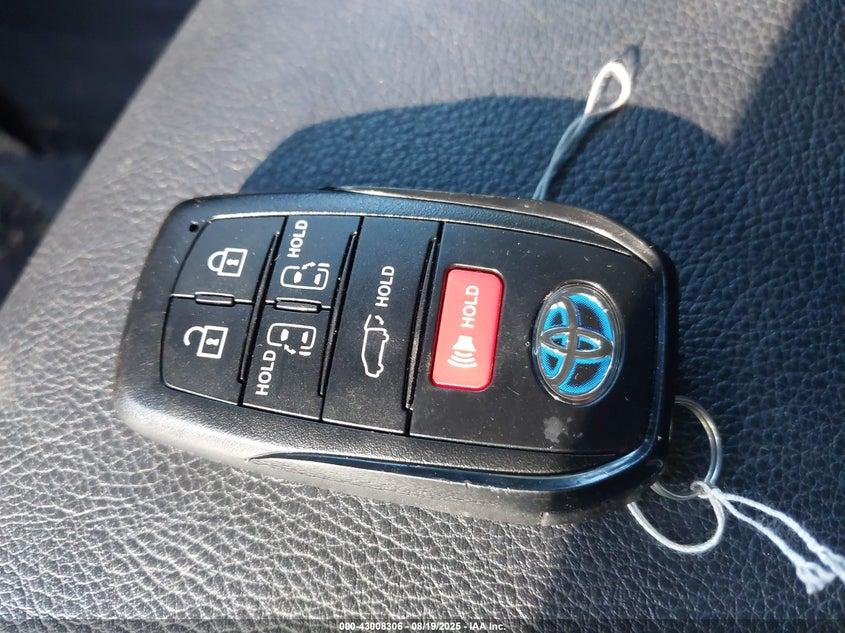 2025 TOYOTA SIENNA WOODLAND EDITION - 5TDCSKFCXSS183721