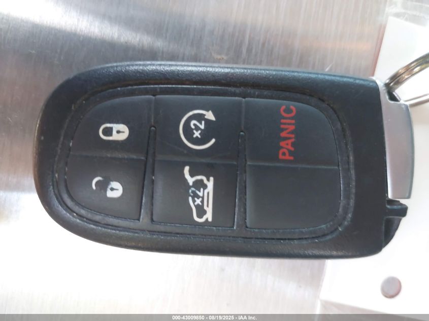 2016 Jeep Cherokee Latitude VIN: 1C4PJLCB6GW159753 Lot: 43009850