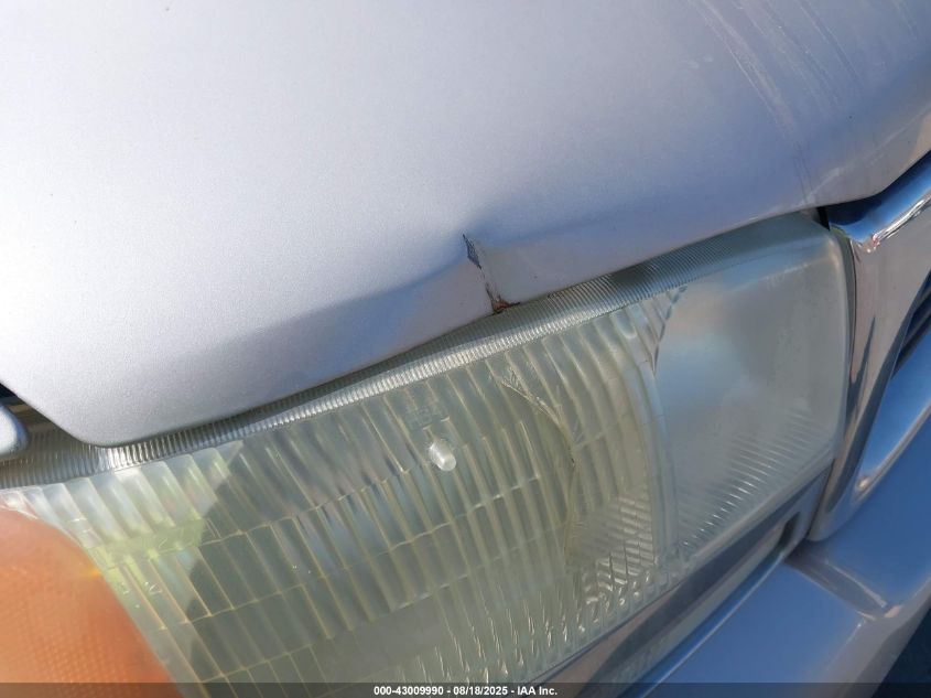 2005 GMC Yukon Xl 1500 Sle VIN: 1GKEC16Z15R117666 Lot: 43009990