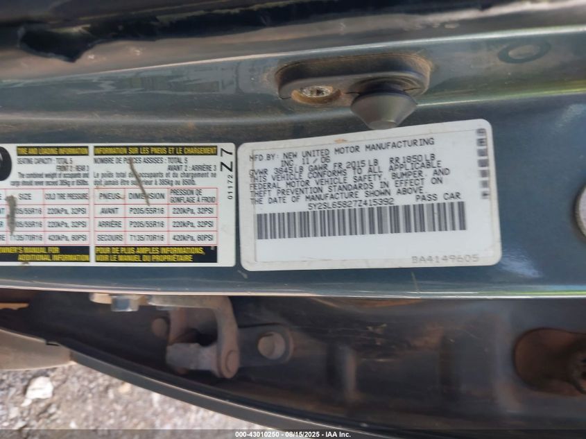 2007 Pontiac Vibe VIN: 5Y2SL65827Z415392 Lot: 43010250