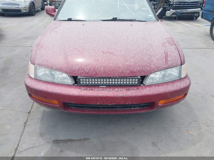 1996 Honda Accord Lx VIN: 1HGCD7133TA015062 Lot: 43010716