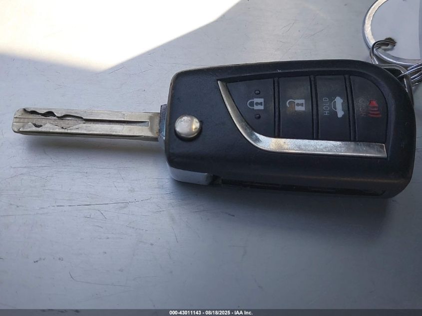 2018 Toyota Camry Le VIN: 4T1B11HK5JU643256 Lot: 43011143