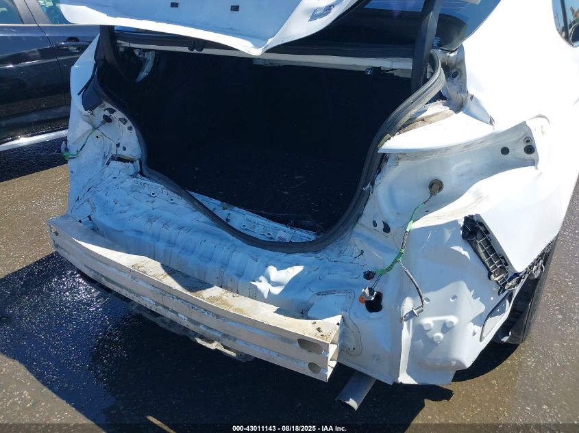 2018 Toyota Camry Le VIN: 4T1B11HK5JU643256 Lot: 43011143