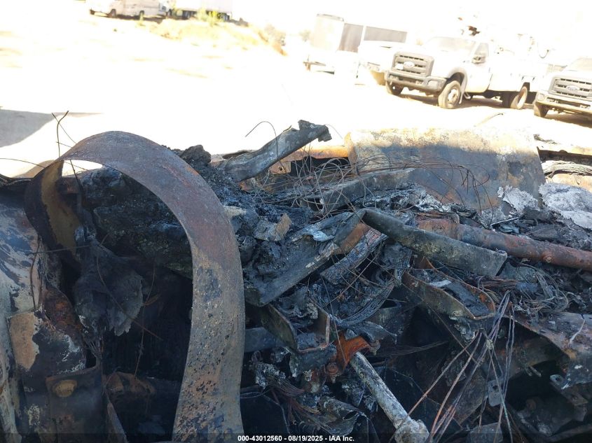 1999 Ford Econoline E450 Super Duty Cutwy Rv VIN: 1FDXE40S8XHA85623 Lot: 43012560