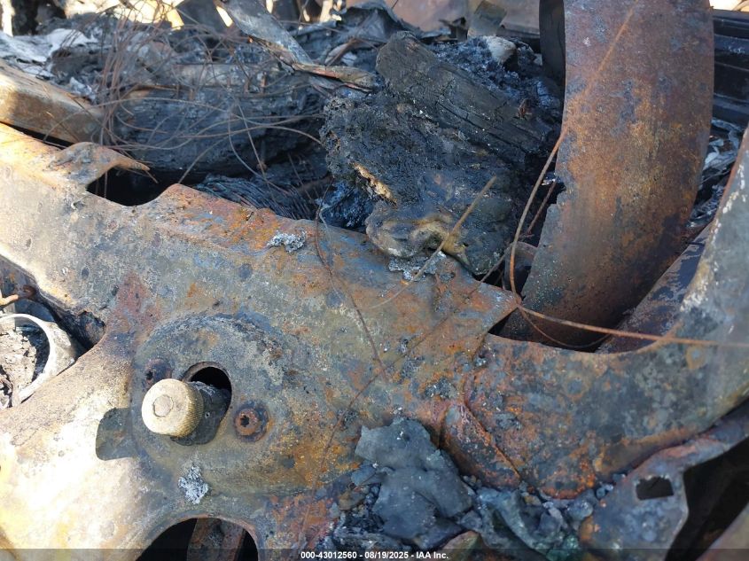 1999 Ford Econoline E450 Super Duty Cutwy Rv VIN: 1FDXE40S8XHA85623 Lot: 43012560