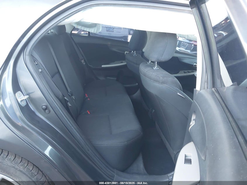 2T1BU4EE1CC843790 2012 TOYOTA COROLLA photo no. 8