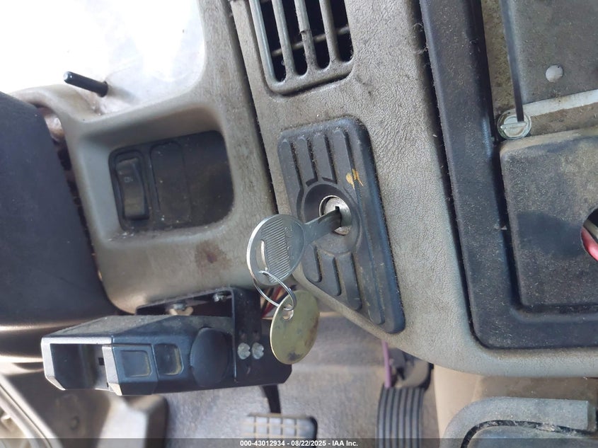 2009 International 4000 4300 VIN: 1HTMMAAL09H089705 Lot: 43012934