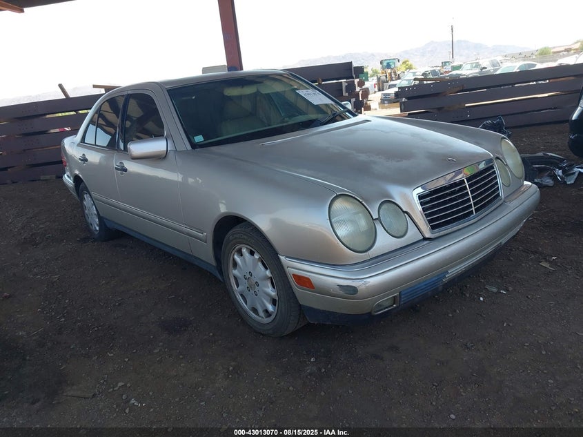 WDBJF65H5XA795795 1999 Mercedes-Benz E 320 auction photo 1