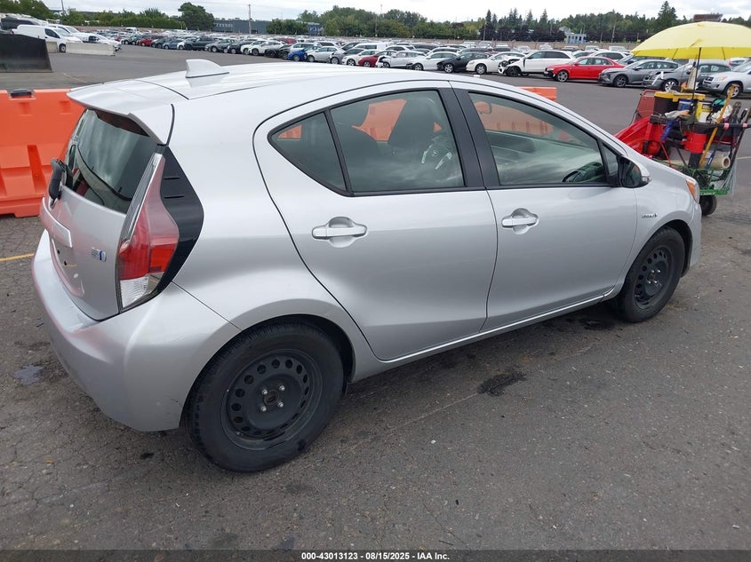 2015 TOYOTA PRIUS C TWO JTDKDTB38F1587024