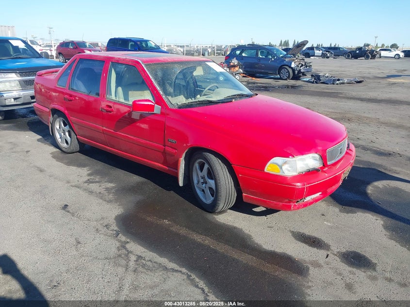 YV1LS5372W2552538 1998 Volvo S70 T5 auction photo 1