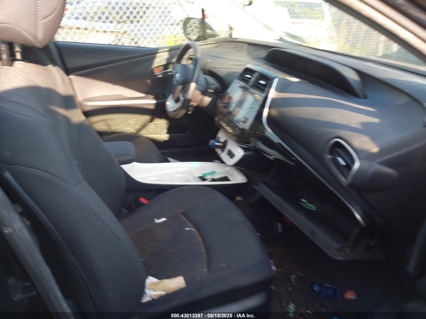 2016 Toyota Prius Three