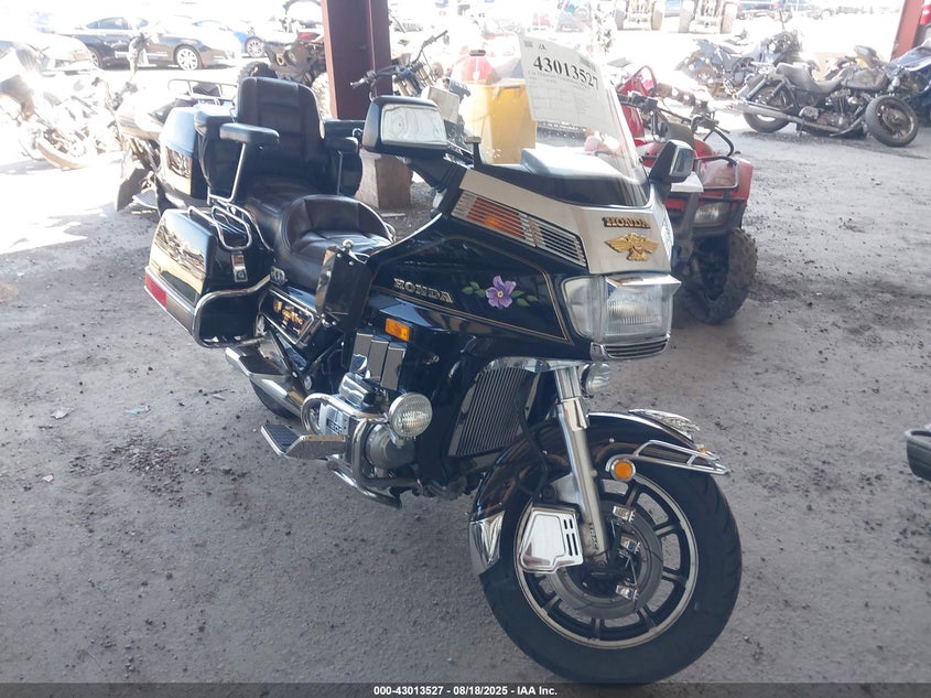 1HFSC1419GA207733 HONDA GOLDWING Photo 1