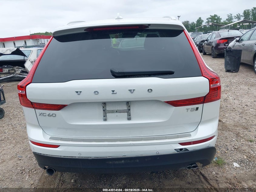 2021 VOLVO XC60 T5 MOMENTUM YV4102RK7M1856591