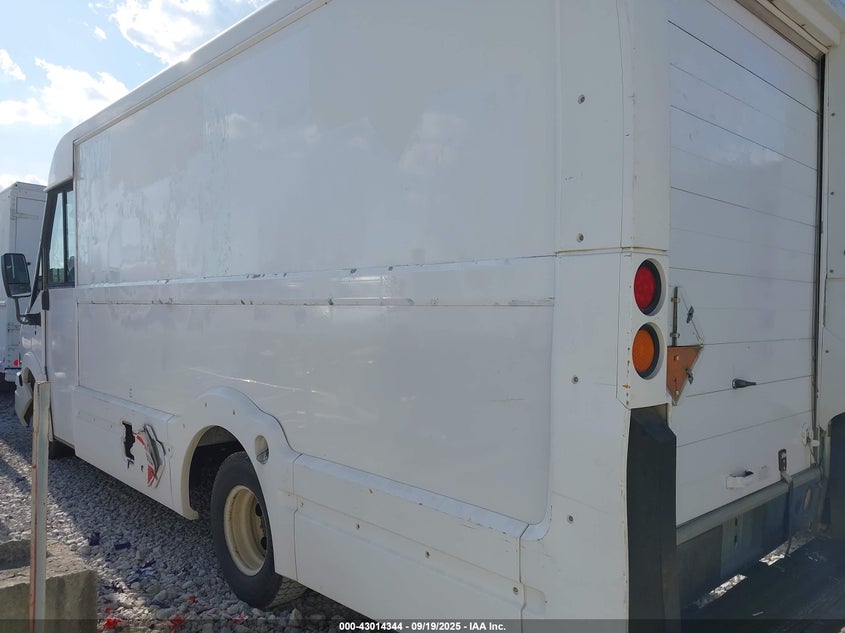 2013 Isuzu Commercial Van null van diesel JALB4T179D7W00053 photo #4