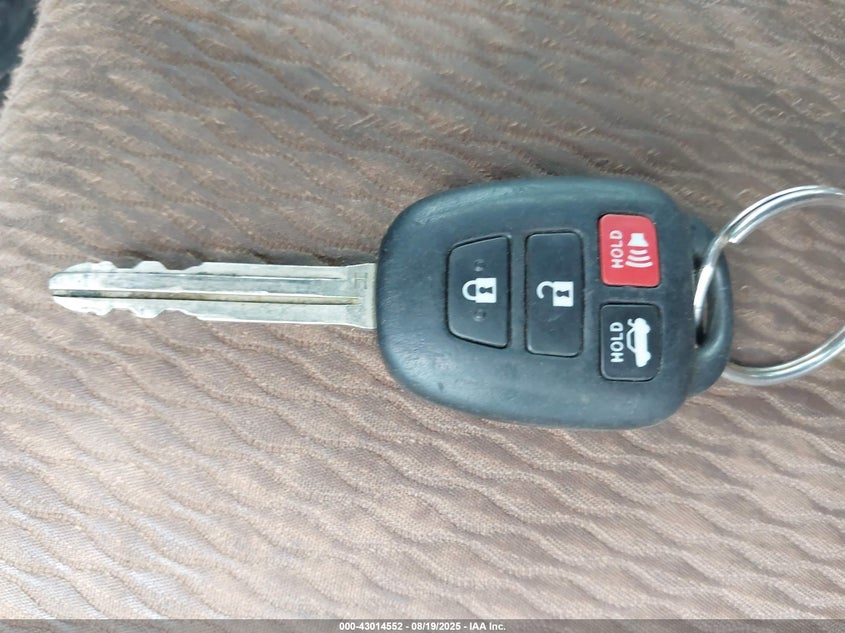 2016 TOYOTA COROLLA LE - 2T1BURHE5GC660875