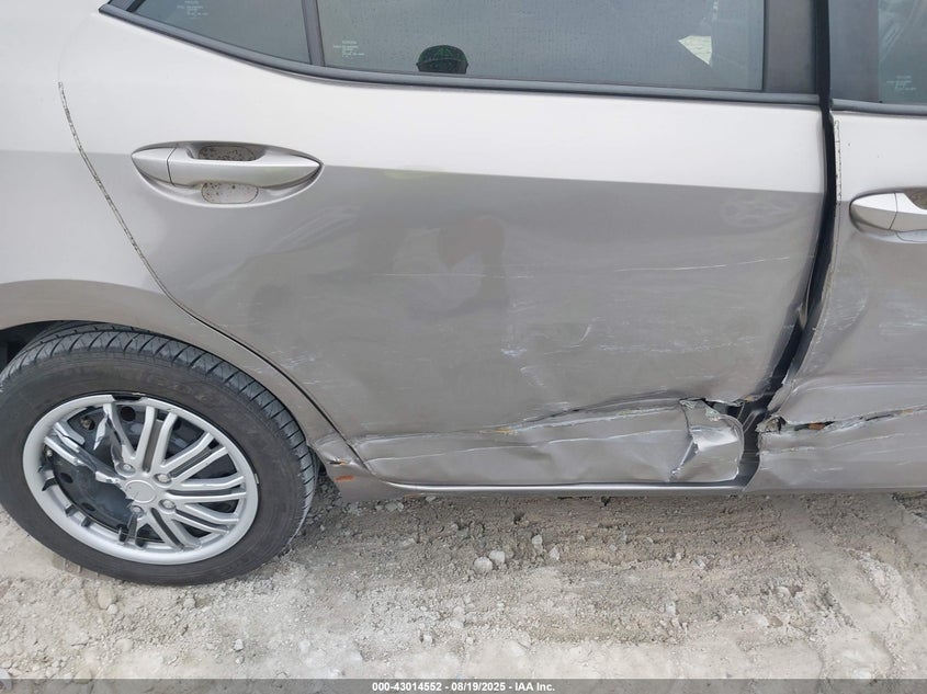 2016 TOYOTA COROLLA LE - 2T1BURHE5GC660875