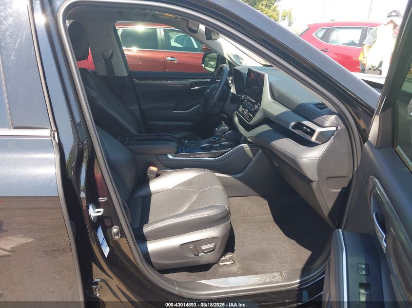 2022 Toyota Highlander - 5TDFZRBH7NS225169