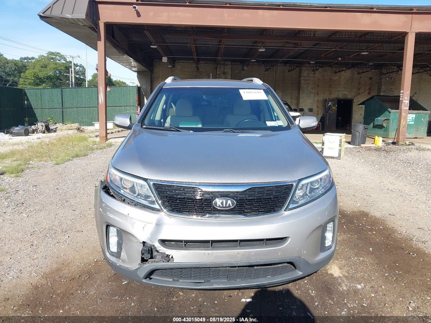 2015 KIA SORENTO LX - 5XYKTDA64FG617169