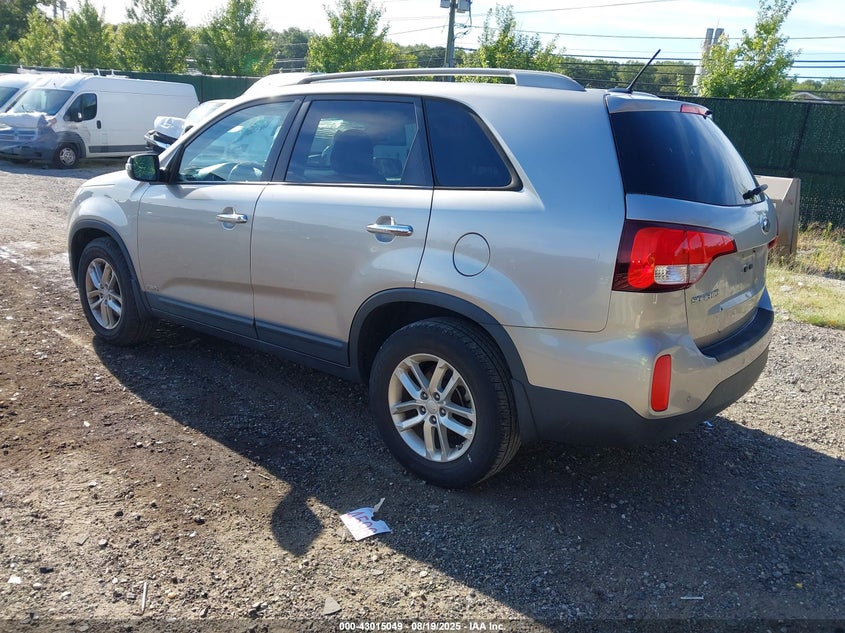 2015 KIA SORENTO LX - 5XYKTDA64FG617169