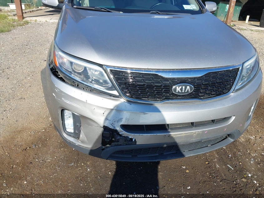 2015 KIA SORENTO LX - 5XYKTDA64FG617169
