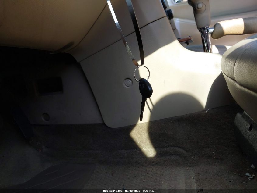 2001 Mazda 626 Es V6/Lx V6 VIN: 1YVGF22D915205775 Lot: 43015403