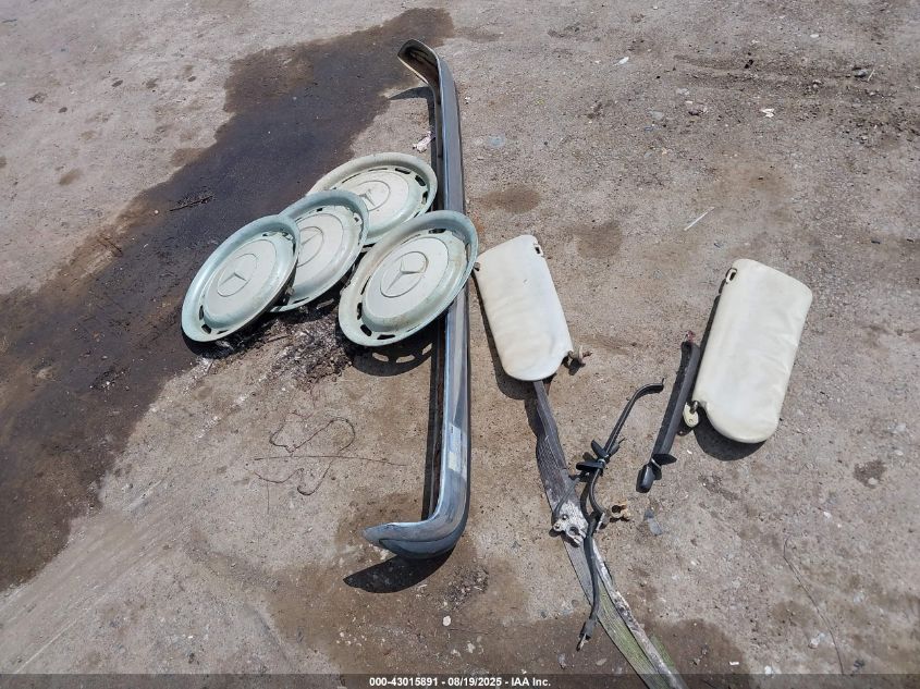 1968 Mercedes-Benz 220 VIN: 11511010013070 Lot: 43015891