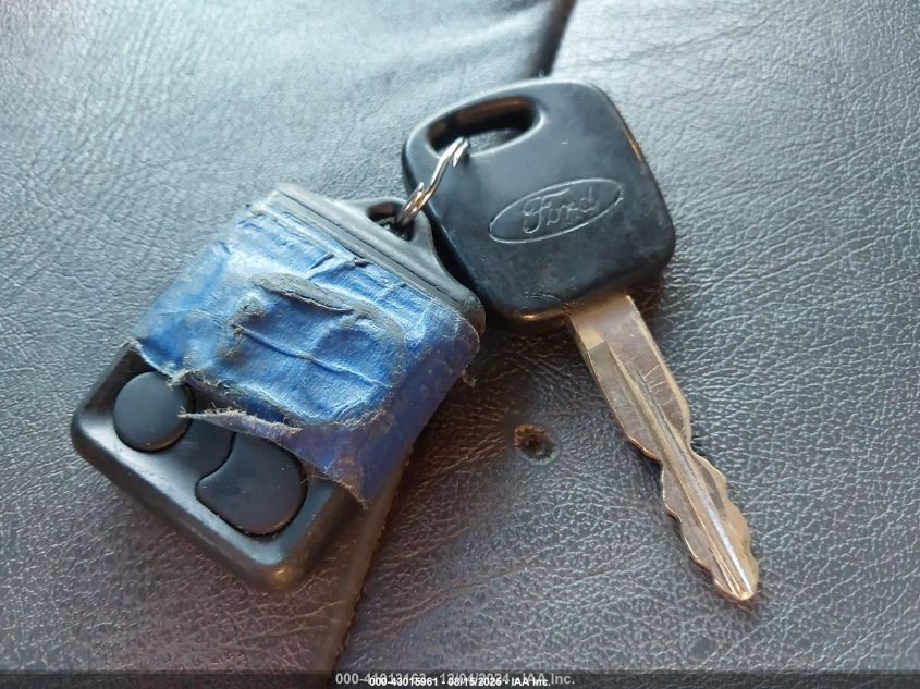 2001 Ford F-150 King Ranch Edition/Lariat/Xlt VIN: 1FTRW08LX1KC33779 Lot: 43015961