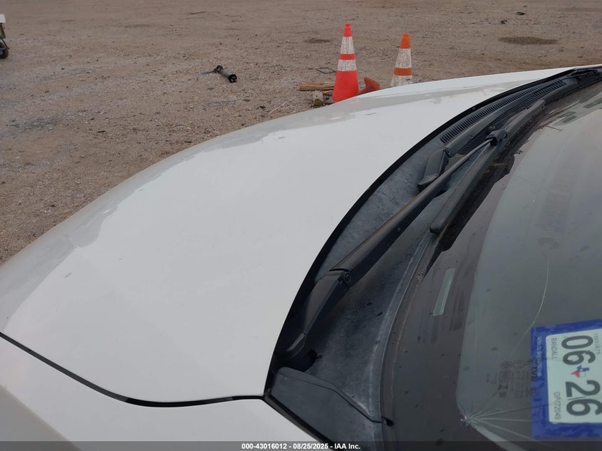 2016 Toyota Corolla Le Eco VIN: 5YFBPRHE8GP472049 Lot: 43016012