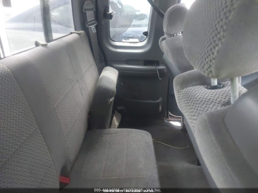 2002 Ford F-150 Lariat/Xl/Xlt VIN: 2FTRX17W72CA30675 Lot: 43016019