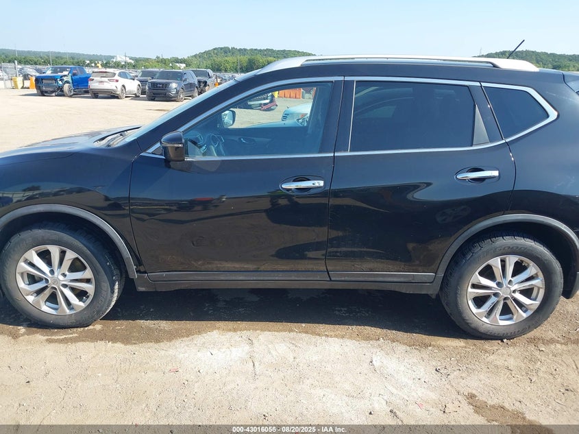 2016 NISSAN ROGUE SV - KNMAT2MT7GP721980