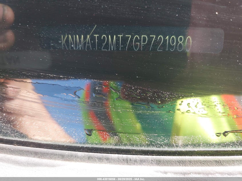 2016 NISSAN ROGUE SV - KNMAT2MT7GP721980