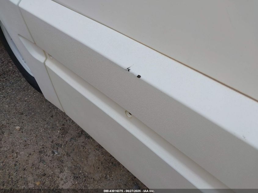 2013 Isuzu Commercial Van VIN: JALB4T176D7W01211 Lot: 43016375