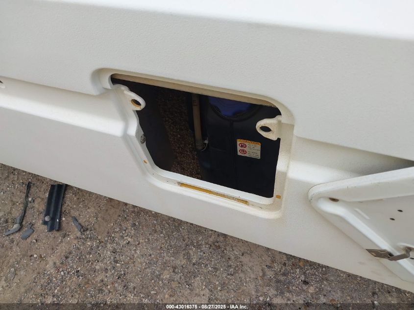 2013 Isuzu Commercial Van VIN: JALB4T176D7W01211 Lot: 43016375