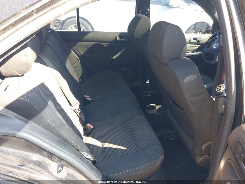 2005 Volkswagen Jetta Gli 1.8T VIN: 3VWSE69M95M077129 Lot: 43017072