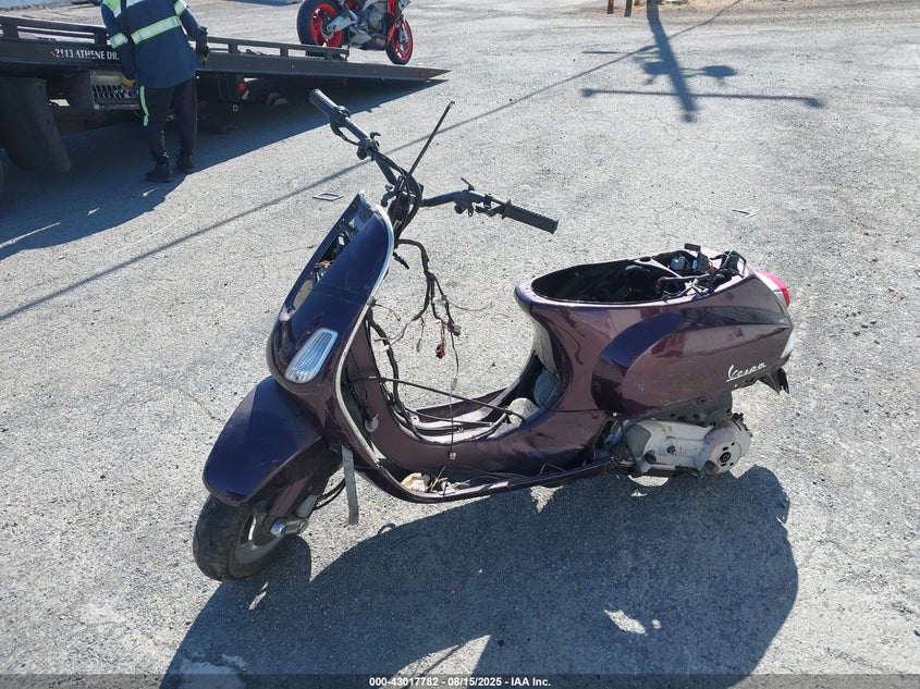 ZAPM448FX75009435 2007 VESPA LX photo no. 2