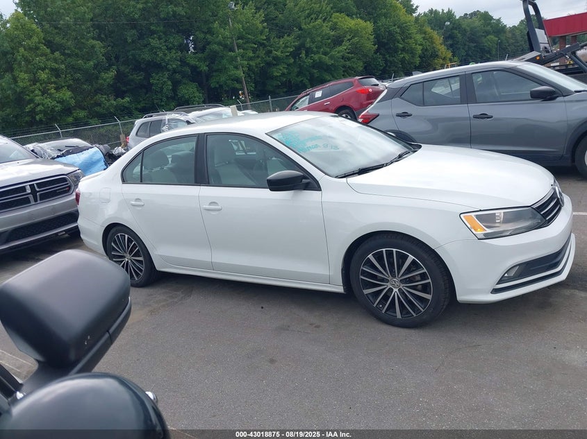 2016 VOLKSWAGEN JETTA 1.8T SPORT - 3VWD17AJ3GM228366