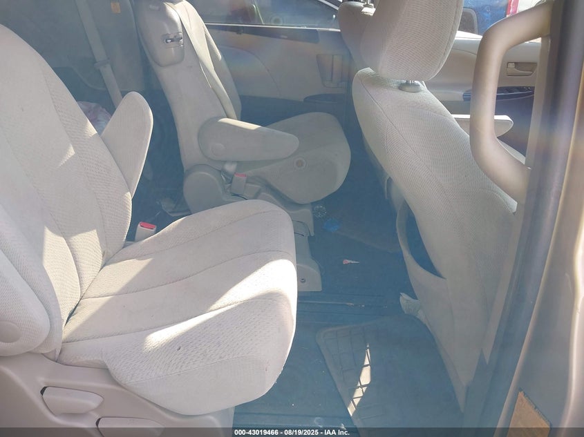 2012 Toyota Sienna Le V6 8 Passenger VIN: 5TDKK3DC9CS220554 Lot: 43019466