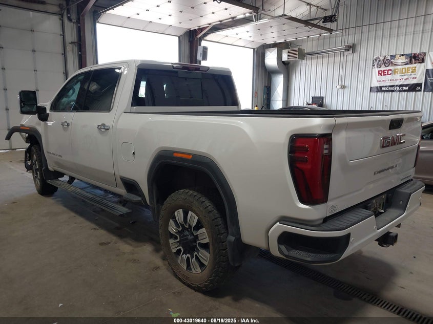 1GT49WEY3RF242042 2024 GMC SIERRA photo no. 3