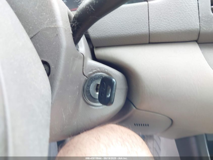 2003 Toyota Camry Le VIN: JTDBE32K030156974 Lot: 43019944