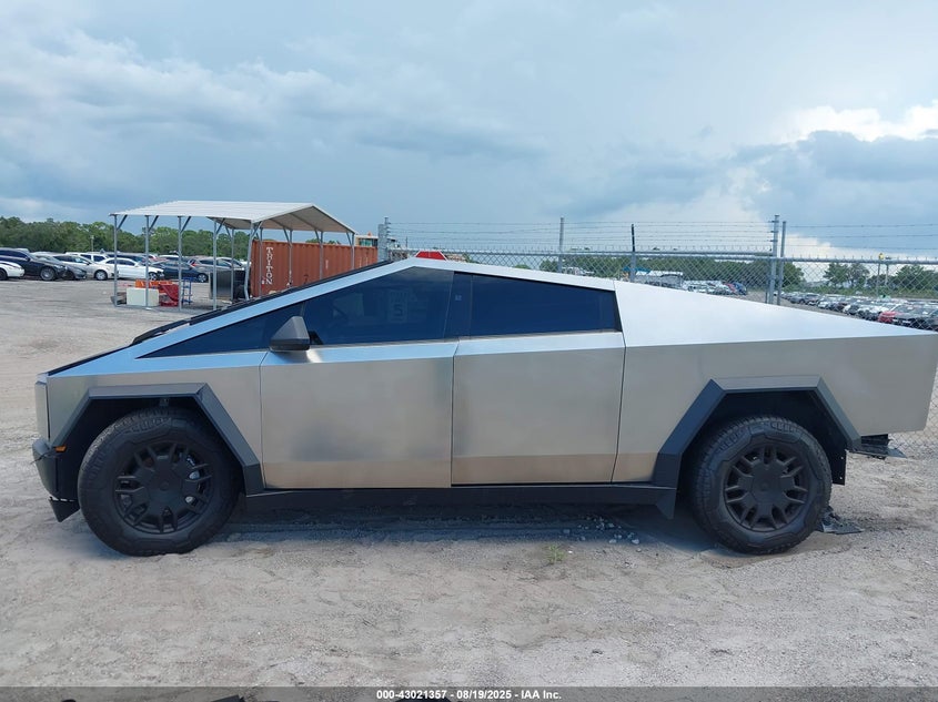 2024 Tesla Cybertruck VIN: 7G2CEHED4RA025792 Lot: 43021357