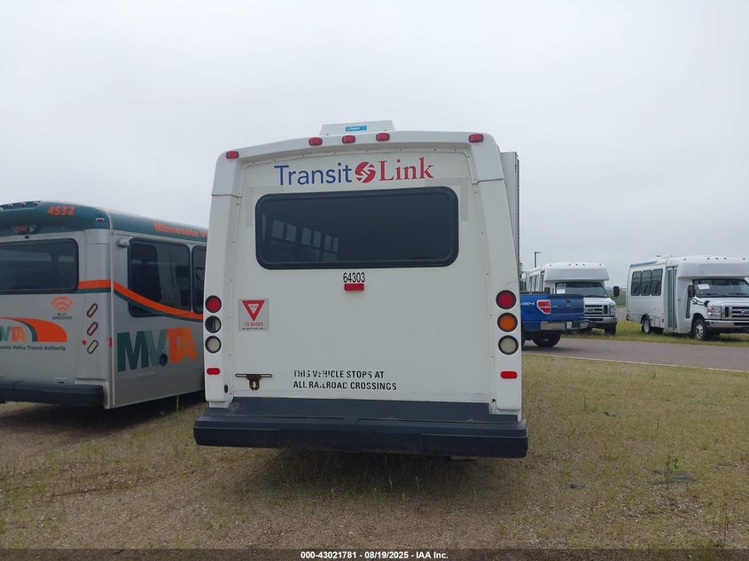 2015 Ford Econoline E450 Super Duty Cutwy Van VIN: 1FDEE4FL7FDA27760 Lot: 43021781