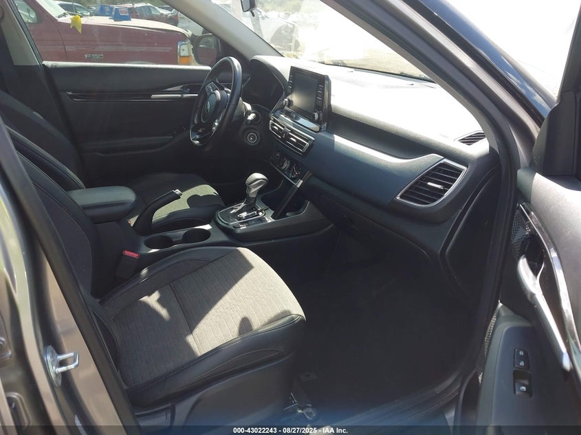 2021 KIA SELTOS S - KNDEUCAA6M7076211