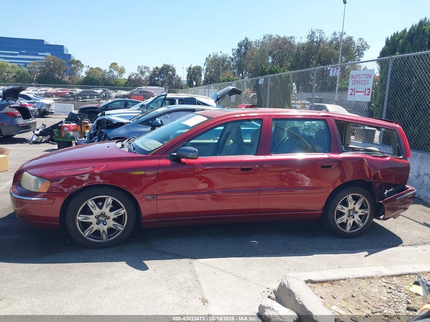 2005 Volvo V70 2.5T VIN: YV1SW592352516397 Lot: 43022473