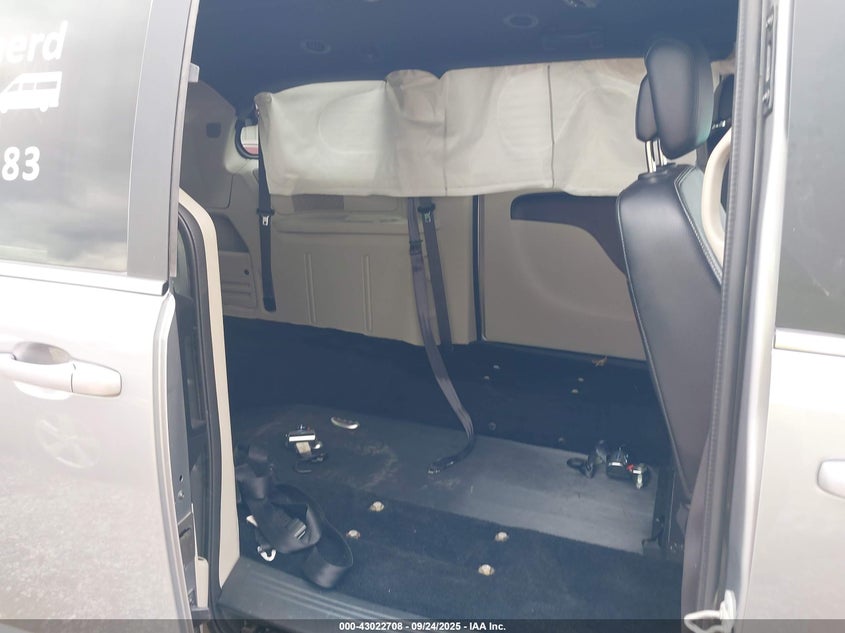 2019 Dodge Grand Caravan Sxt VIN: 2C4RDGCGXKR647348 Lot: 43022708