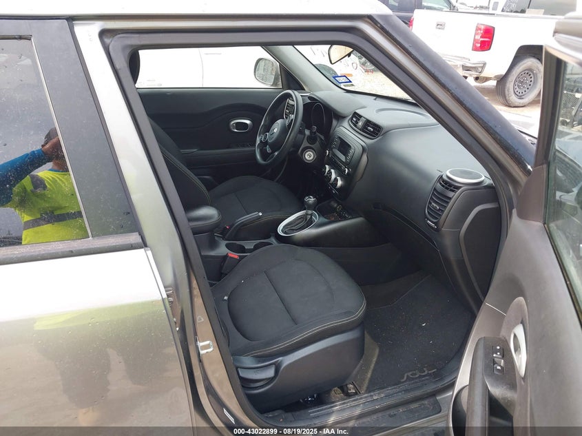 2015 KIA SOUL + - KNDJP3A54F7140287