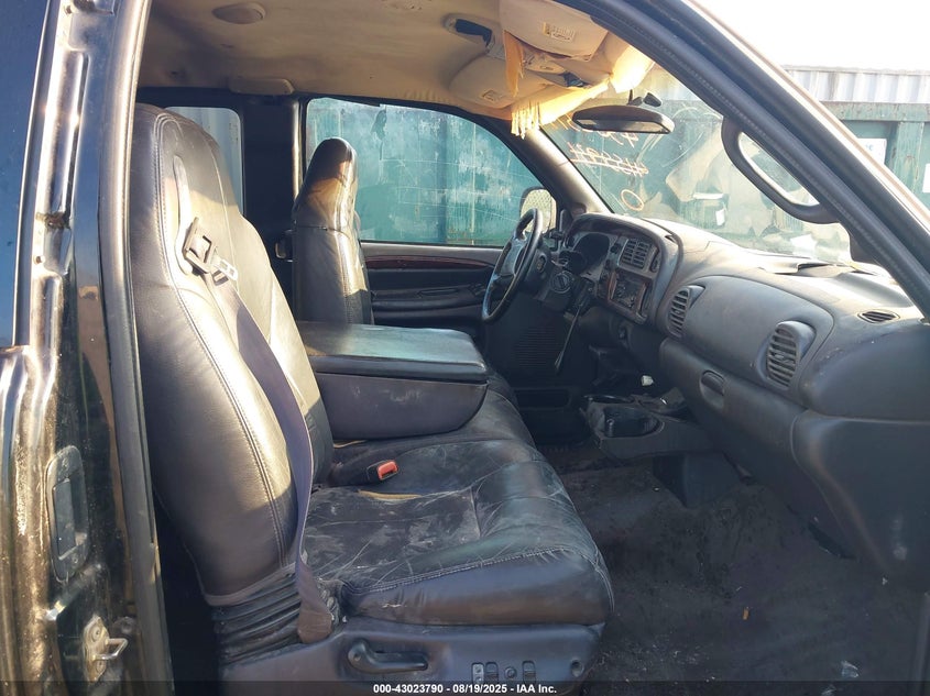 1B7HC13Z91J613143 2001 DODGE RAM photo no. 5