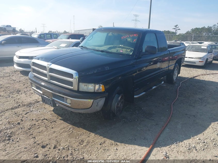 1B7HC13Z91J613143 2001 DODGE RAM photo no. 2