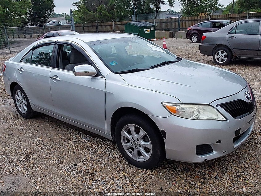 4T1BF3EKXBU729424 2011 Toyota Camry Le auction photo 1