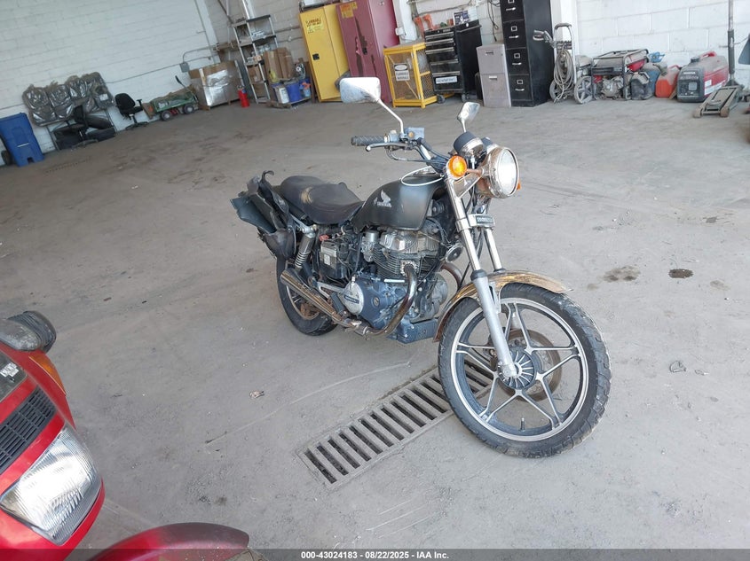 JH2PC0544FM305592 HONDA CB450 Photo 1